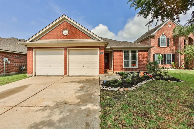$2,100 | 7210 Chasegrove Lane, Richmond, TX 77407
