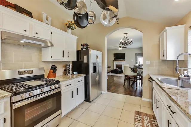 $2,100 | 7210 Chasegrove Lane, Richmond, TX 77407