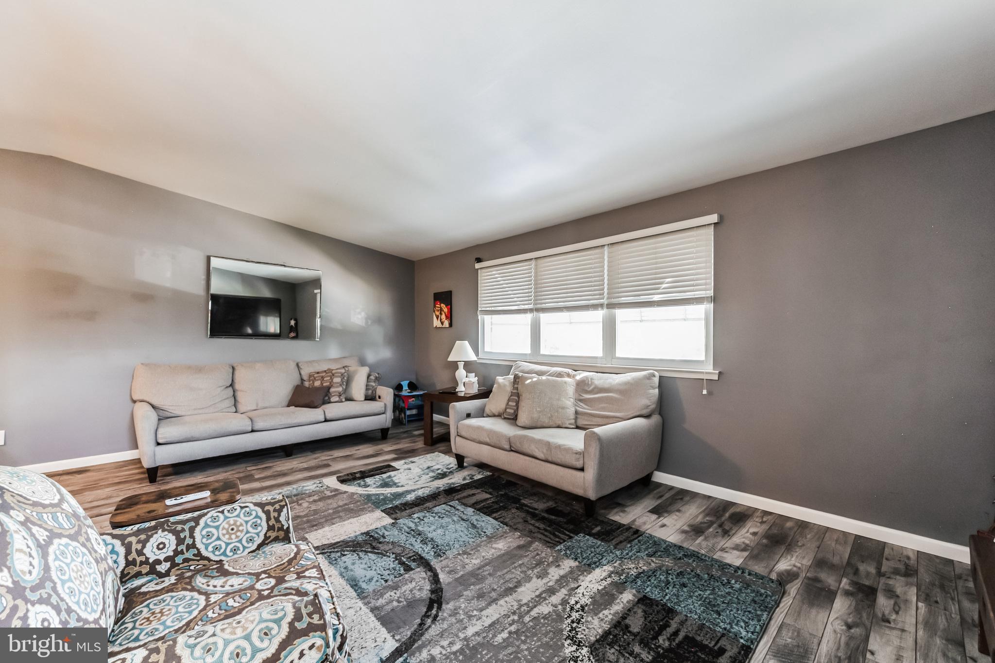 431 Densmore Road Philadelphia, PA 19116 - Photo 5 of 30 Gallery Image 5