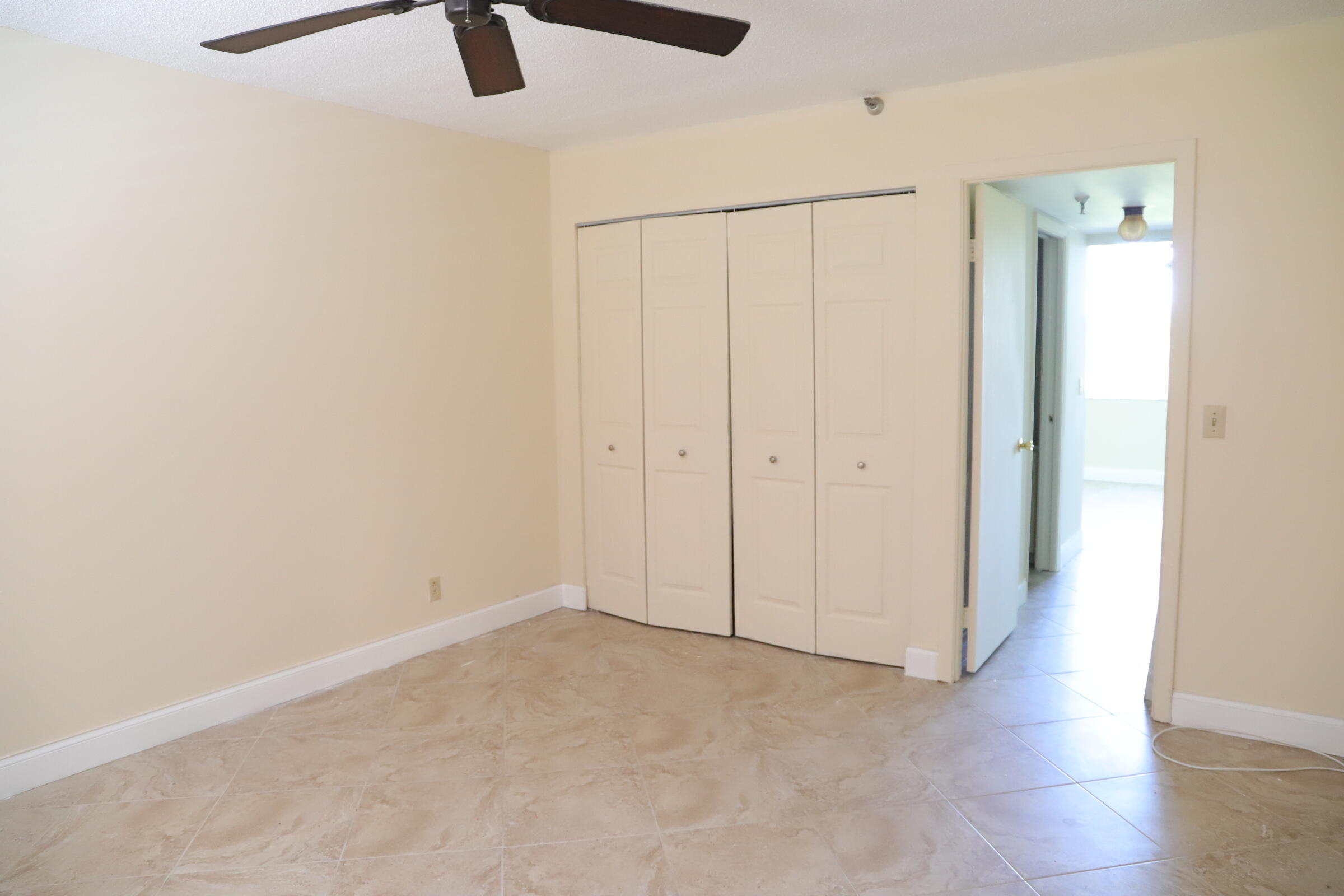 6400 Northwest 2nd Avenue, Unit 423 Boca Raton, FL 33487 - Photo 4 of 19 IMG_3798