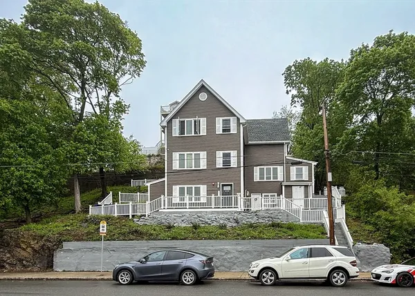 $2,550 | 468 Salem Street, Unit 4, Malden, MA 02148