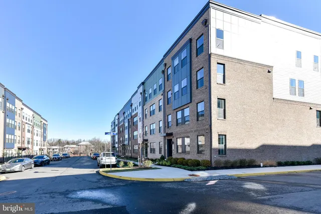 $3,600 | 4627 Olivine Drive, Unit 105, Chantilly, VA 20151