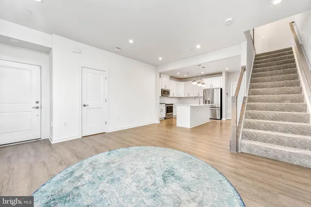 $3,600 | 4627 Olivine Drive, Unit 105, Chantilly, VA 20151