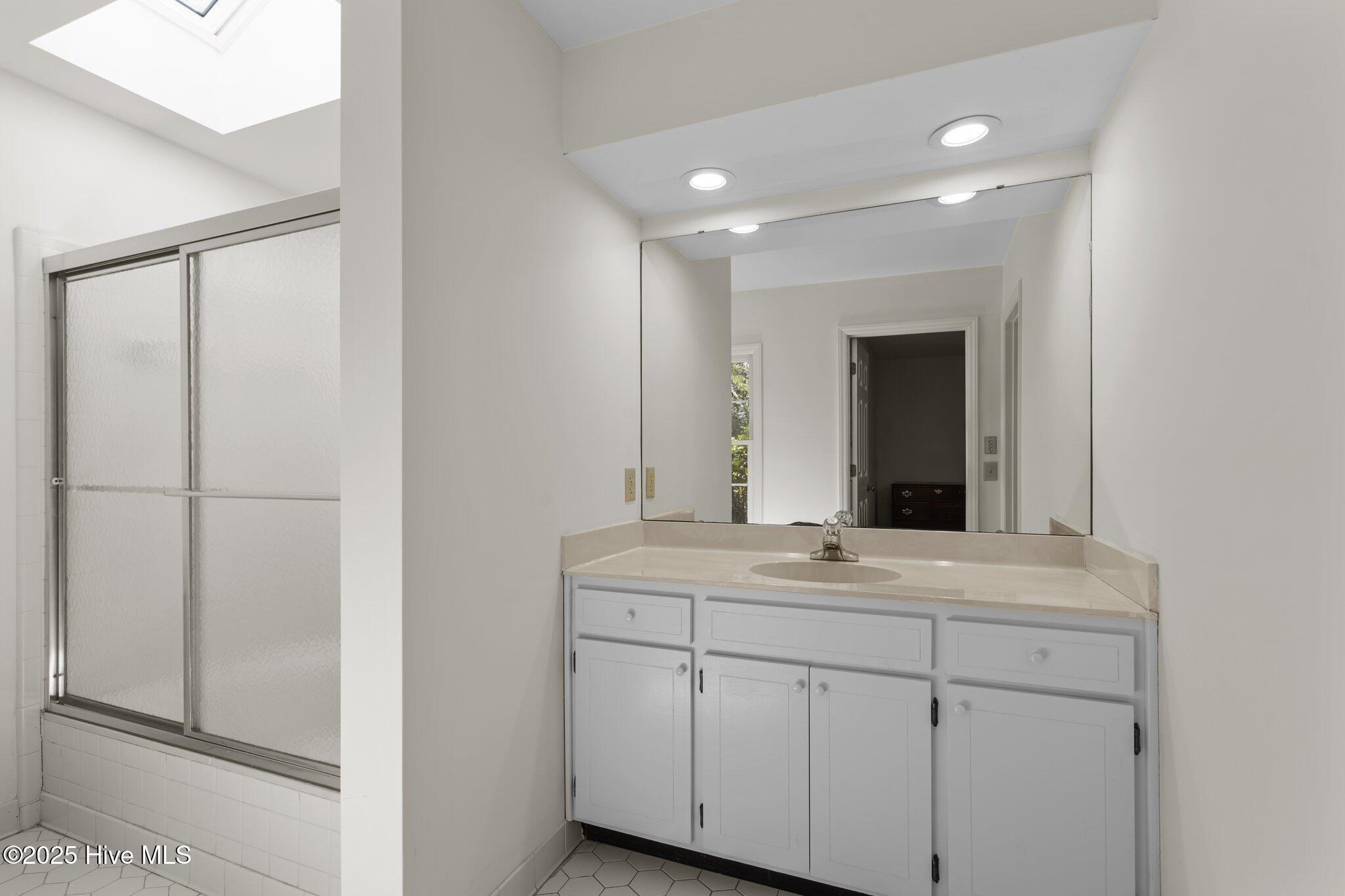 390 Donald Ross Drive Pinehurst, NC 28374 - Photo 23 of 37 Primary Suite