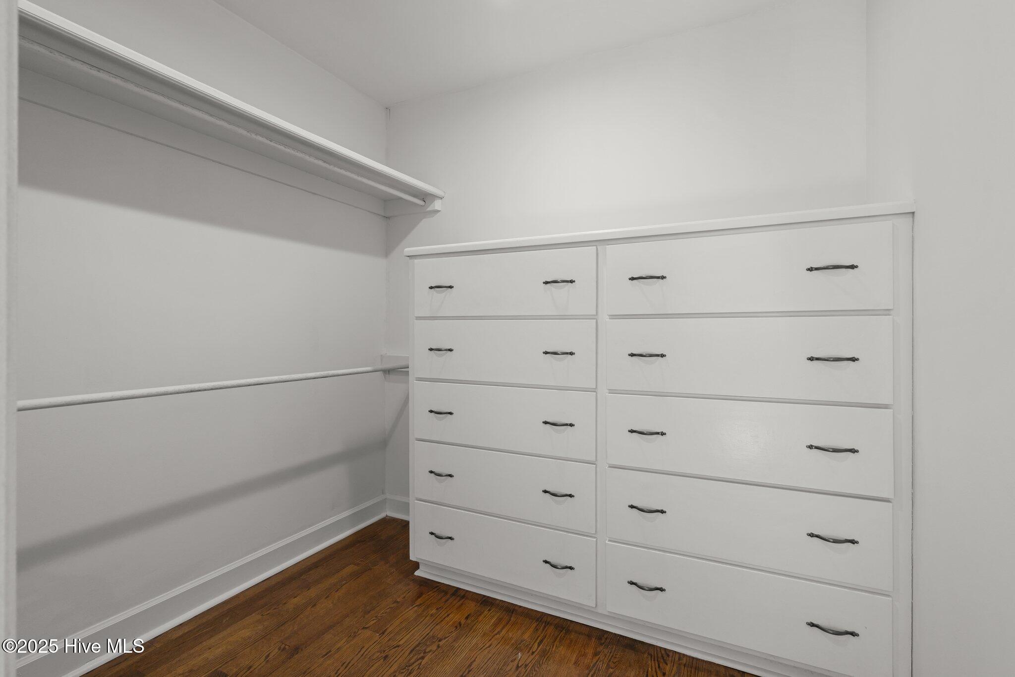 390 Donald Ross Drive Pinehurst, NC 28374 - Photo 24 of 37 Primary Suite