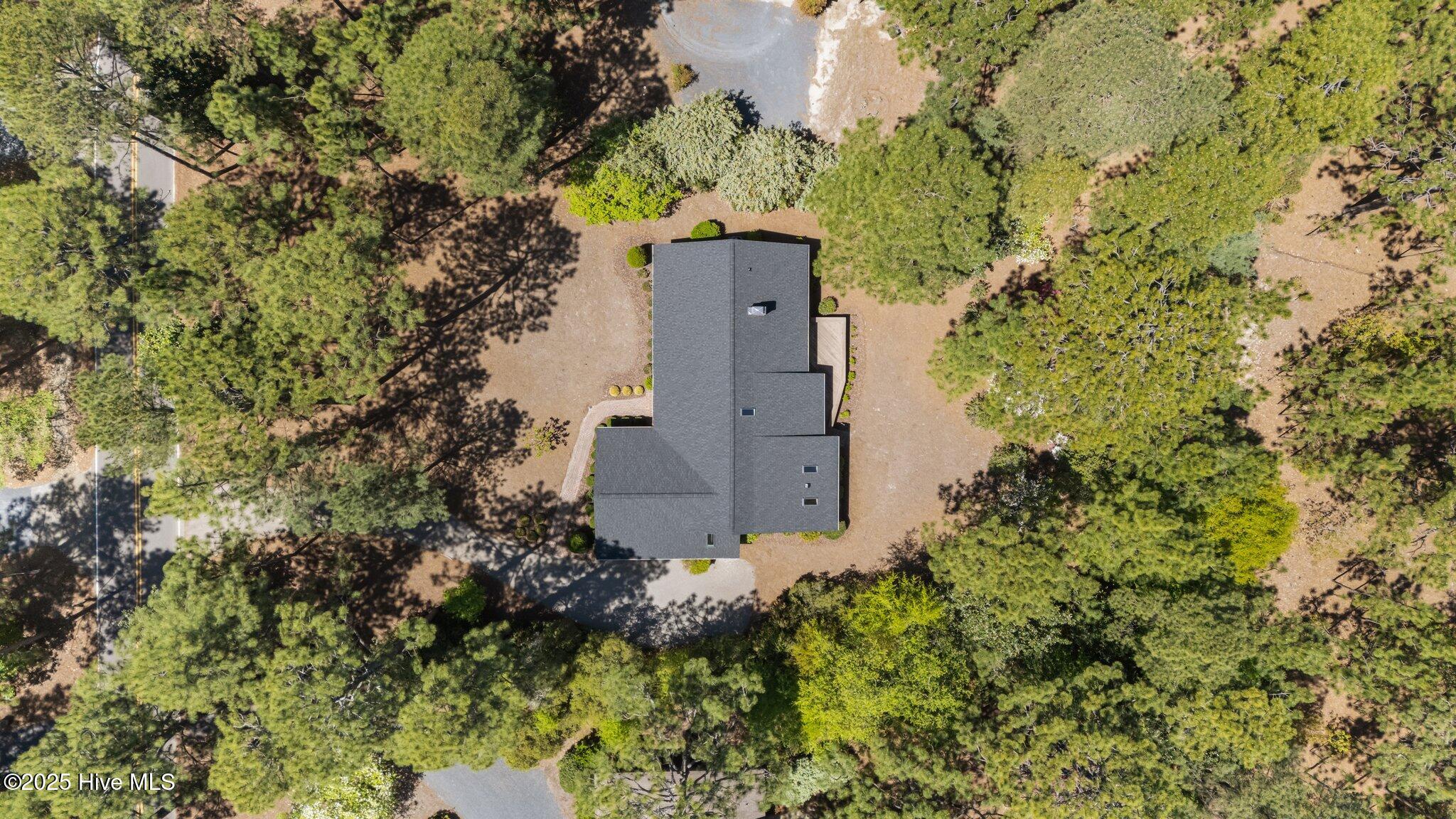 390 Donald Ross Drive Pinehurst, NC 28374 - Photo 35 of 37 4-web-or-mls-DJI_20250416125201_0977_D