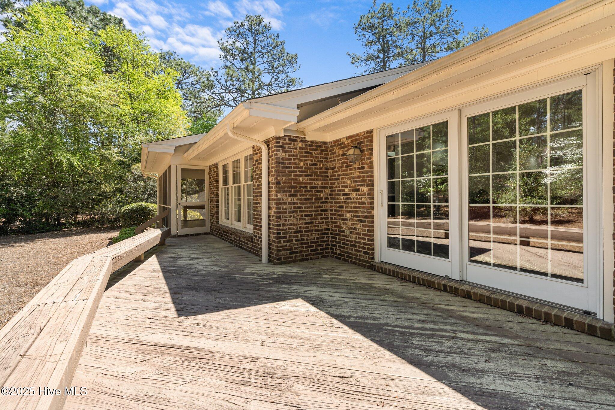 390 Donald Ross Drive Pinehurst, NC 28374 - Photo 5 of 37 41-web-or-mls-DSC00320