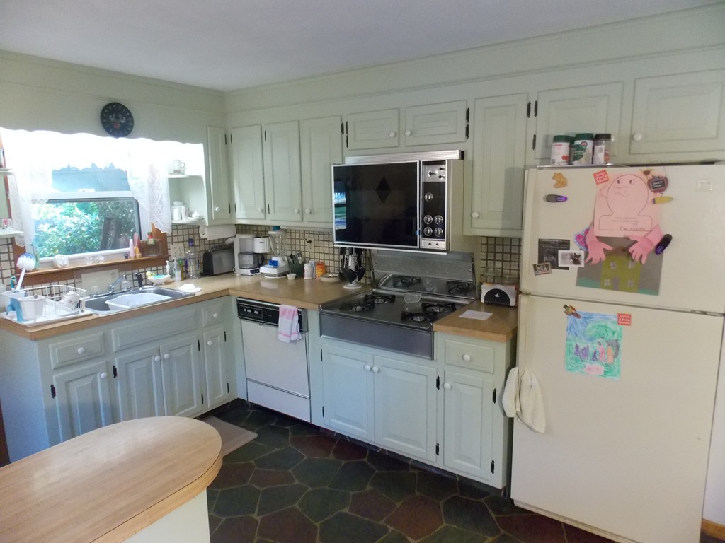 1308 Rebecca Road Dighton, MA 02764 - Photo 3 of 12 Gallery Image 3
