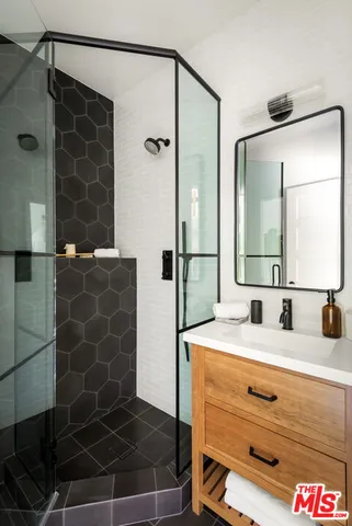 $10,000 | 3375 Coldwater Canyon Avenue, Studio City, CA 91604