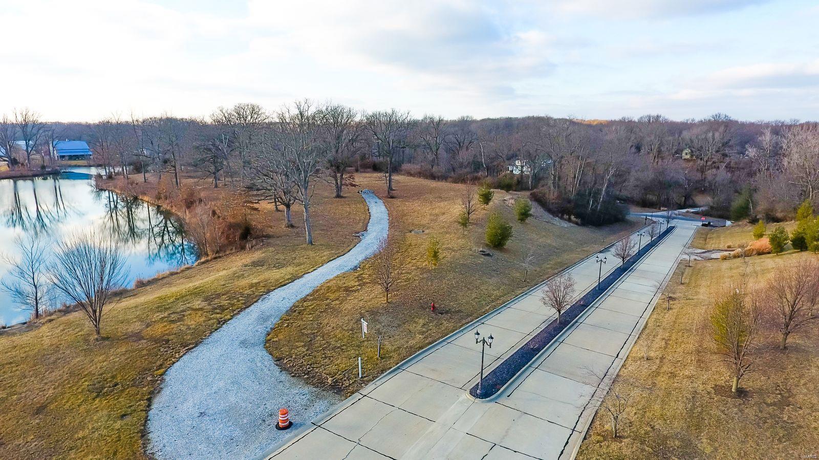 18463 Windy Hill Road Staunton, IL 62088 - Photo 2 of 9 Gallery Image 2
