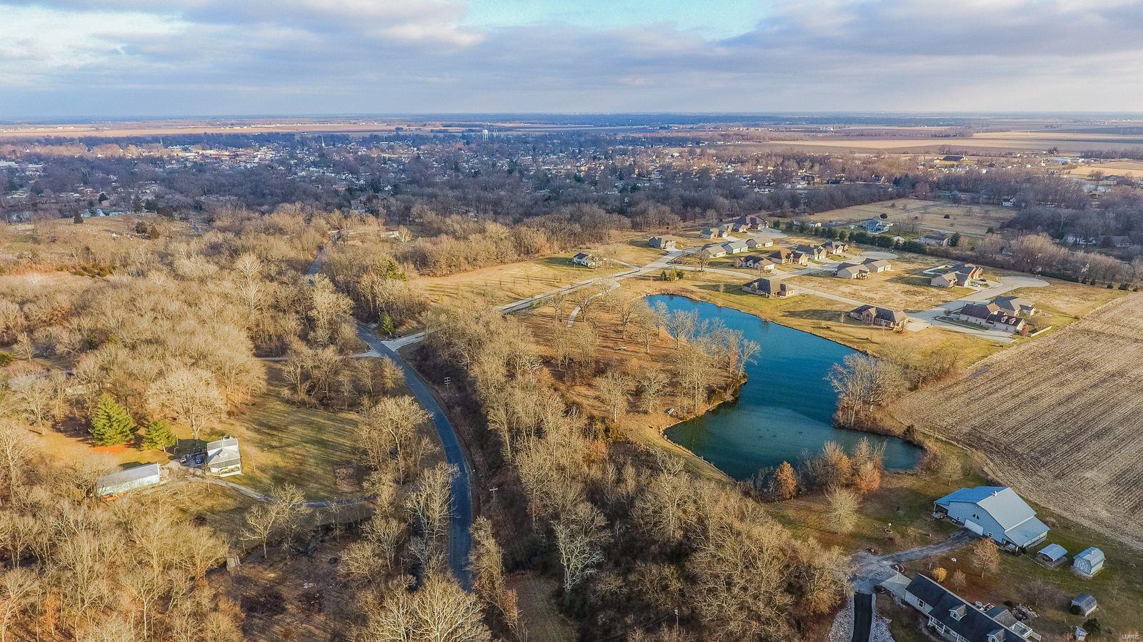 18463 Windy Hill Road Staunton, IL 62088 - Photo 5 of 9 Gallery Image 5