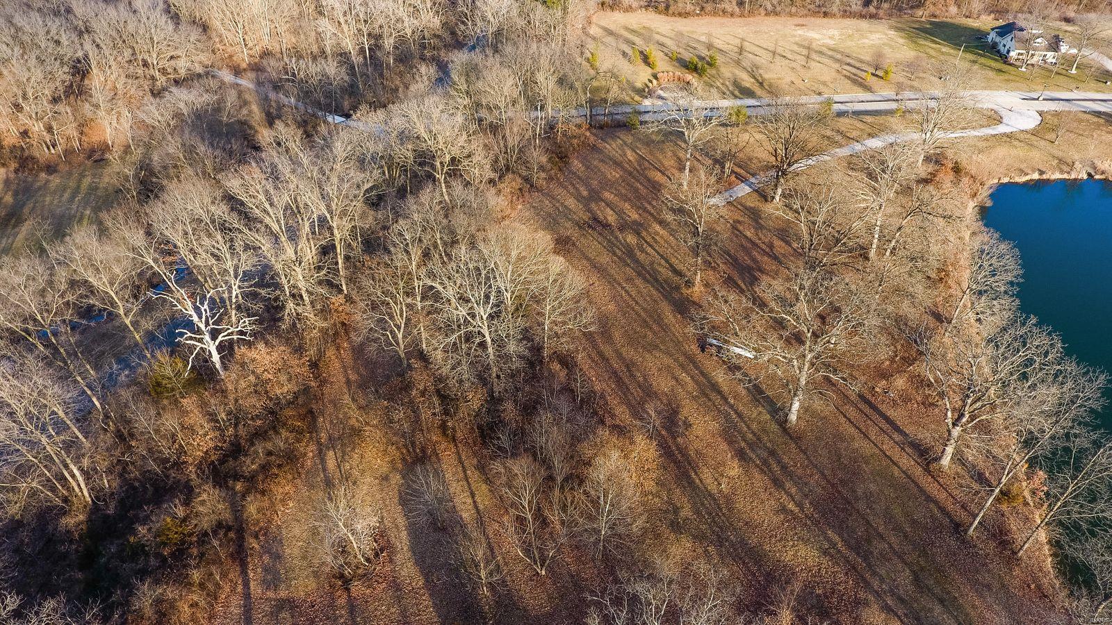 18463 Windy Hill Road Staunton, IL 62088 - Photo 6 of 9 Gallery Image 6