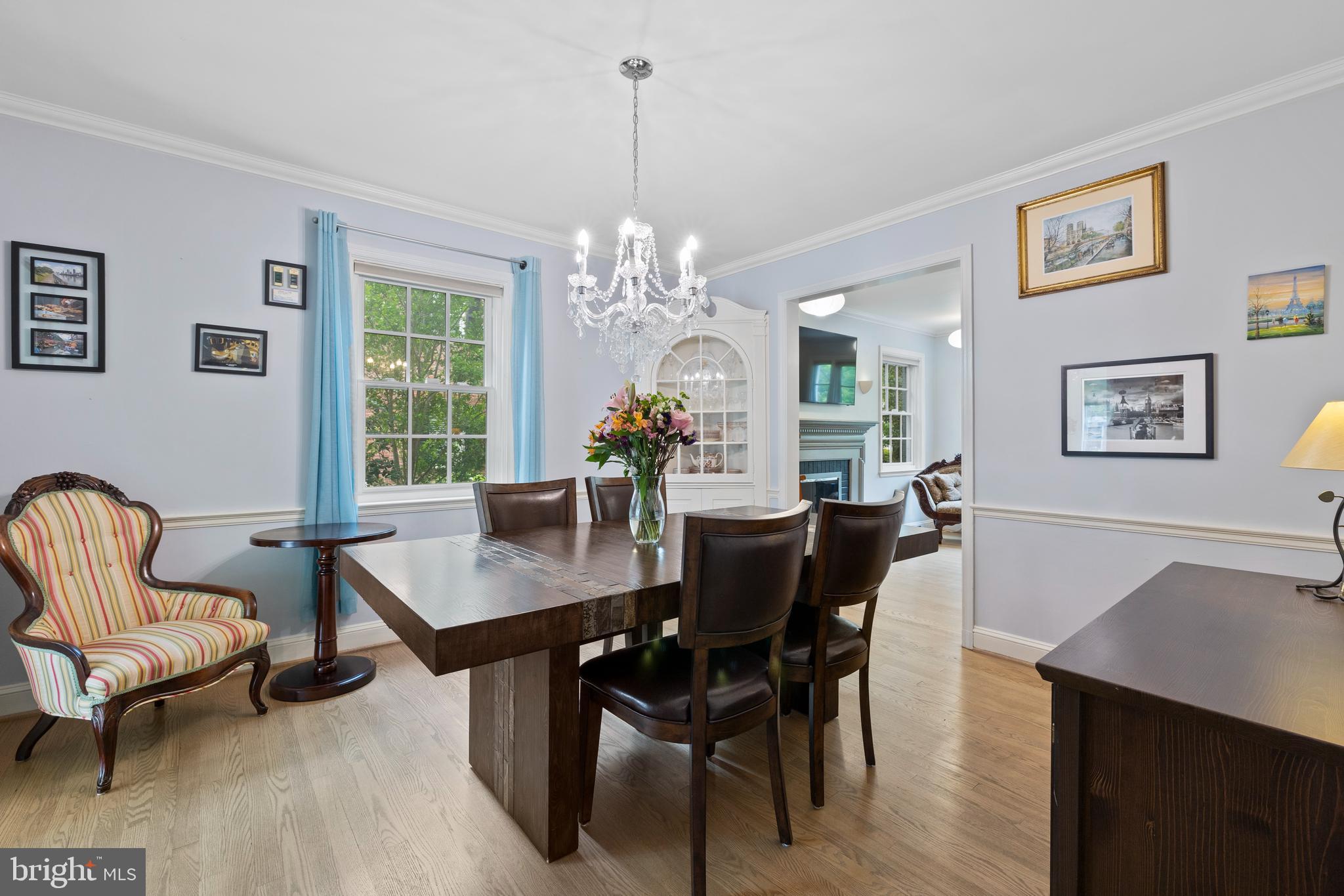 307 Broadmoor Road Baltimore, MD 21212 - Photo 12 of 55 The dining room can fit a lot of furniture.
