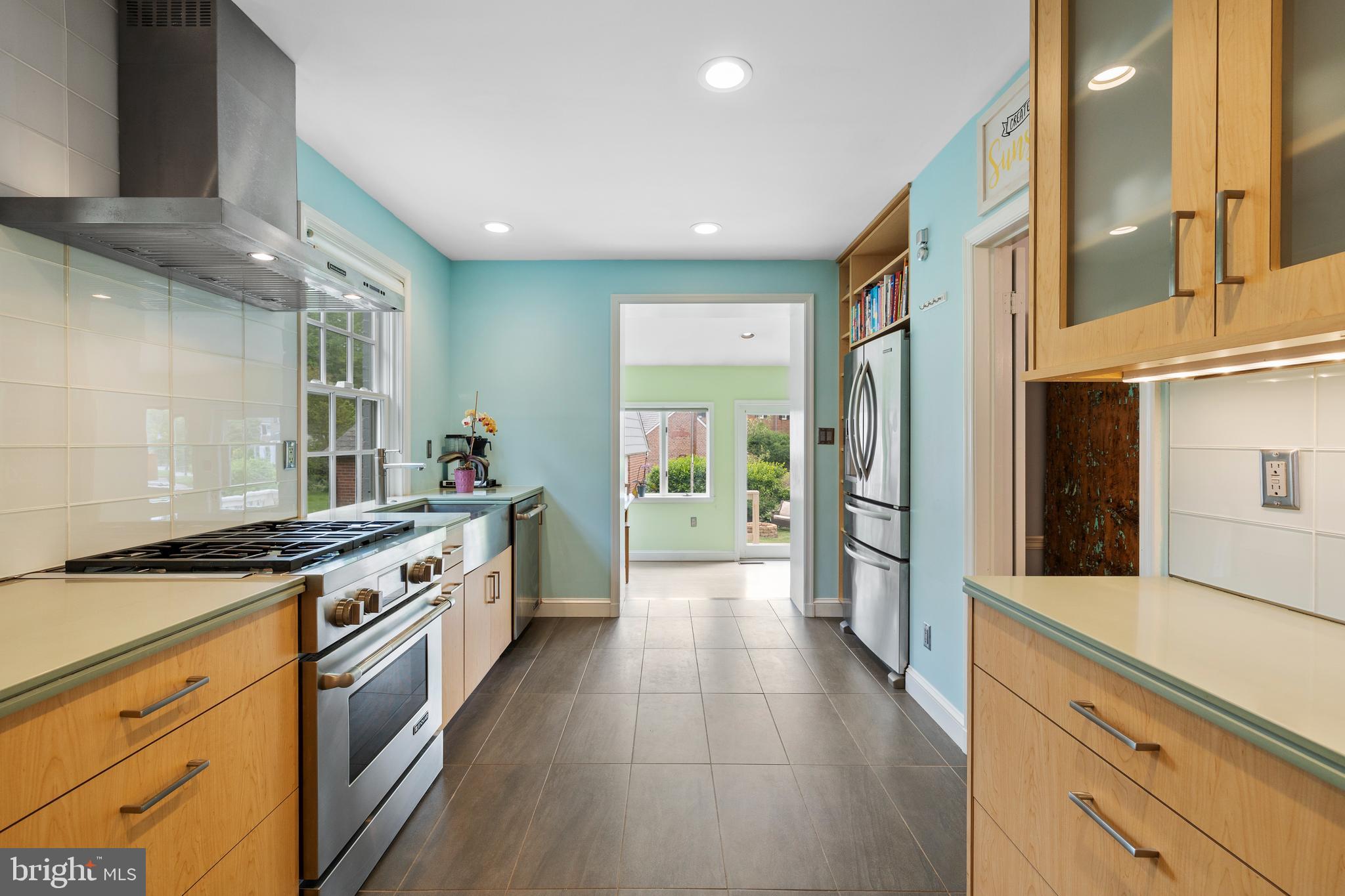 307 Broadmoor Road Baltimore, MD 21212 - Photo 15 of 55 The kitchen won an award in 2012.