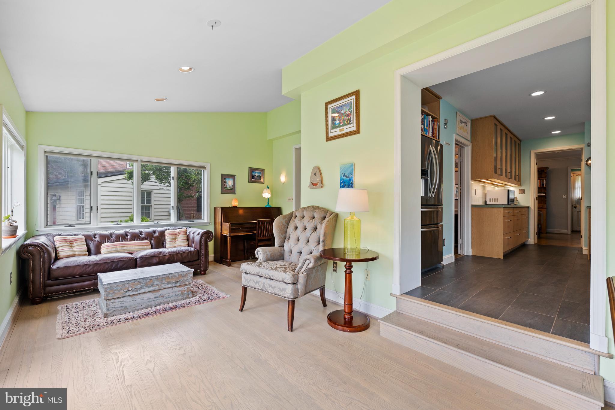 307 Broadmoor Road Baltimore, MD 21212 - Photo 22 of 55 The family room has 3 sides of windows.