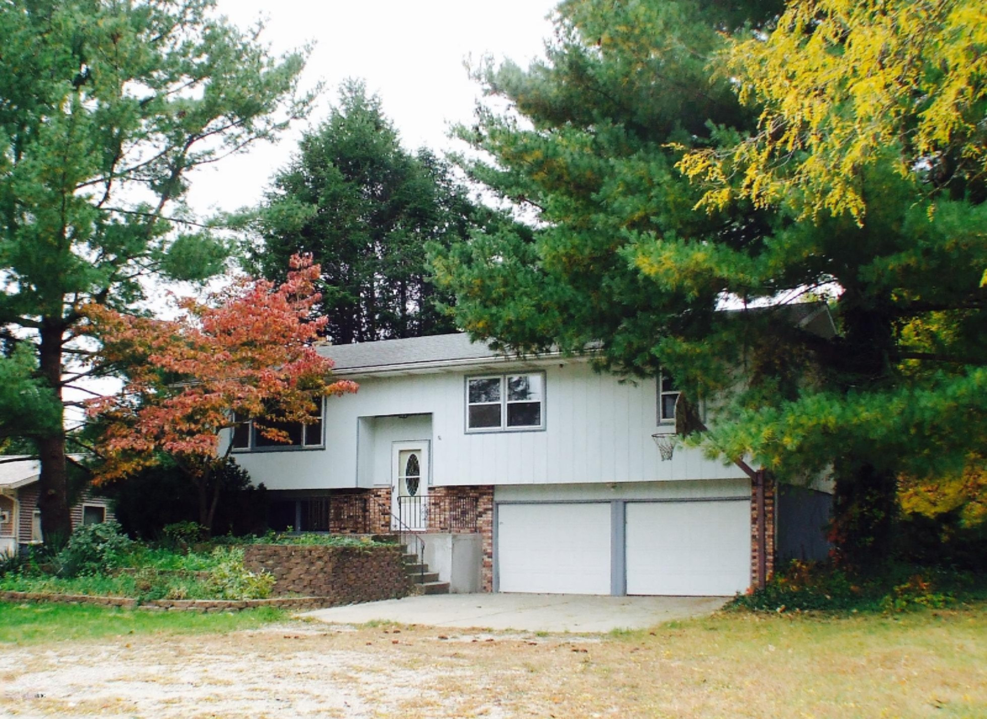 6026 North Coloma Road Coloma, MI 49038 - Photo 1 of 16 DSCF9944