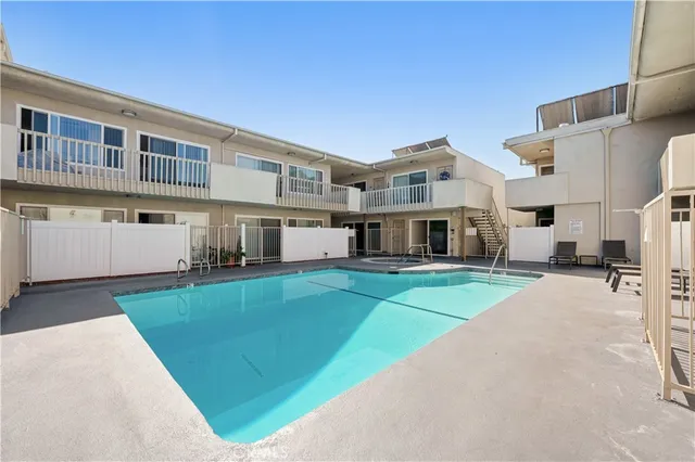 $1,750 | 3710 Garnet Street, Unit 205, Torrance, CA 90503
