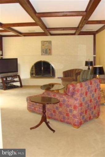 10021 Hall Road Potomac, MD 20854 - Photo 16 of 29 Family Room