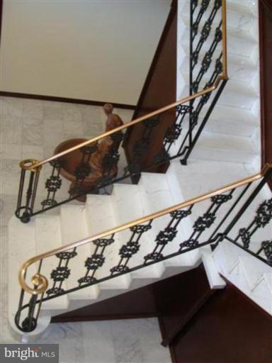 10021 Hall Road Potomac, MD 20854 - Photo 28 of 29 Staircase