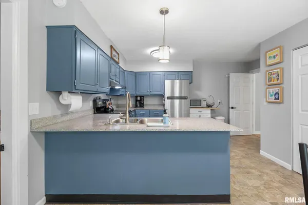 $250,000 | 124 Spring Arbor Drive, Carbondale, IL 62902