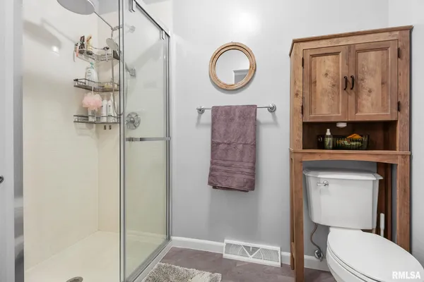$250,000 | 124 Spring Arbor Drive, Carbondale, IL 62902