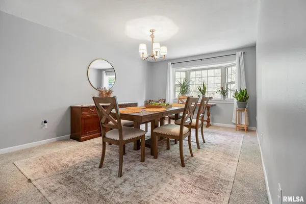 $250,000 | 124 Spring Arbor Drive, Carbondale, IL 62902