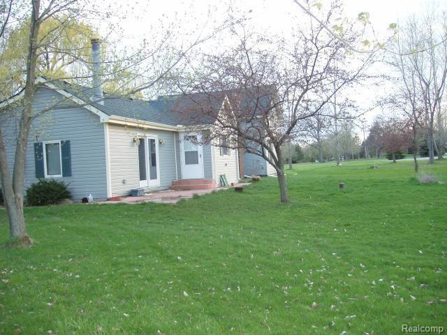 10776 Alpine Road Memphis, MI 48041 - Photo 4 of 9 side