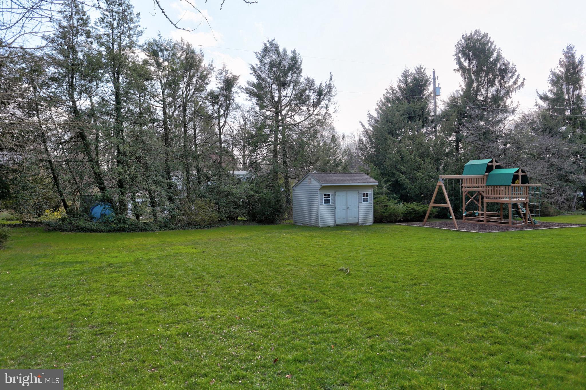 1526 Ridge Road Lancaster, PA 17603 - Photo 36 of 38 Back Yard