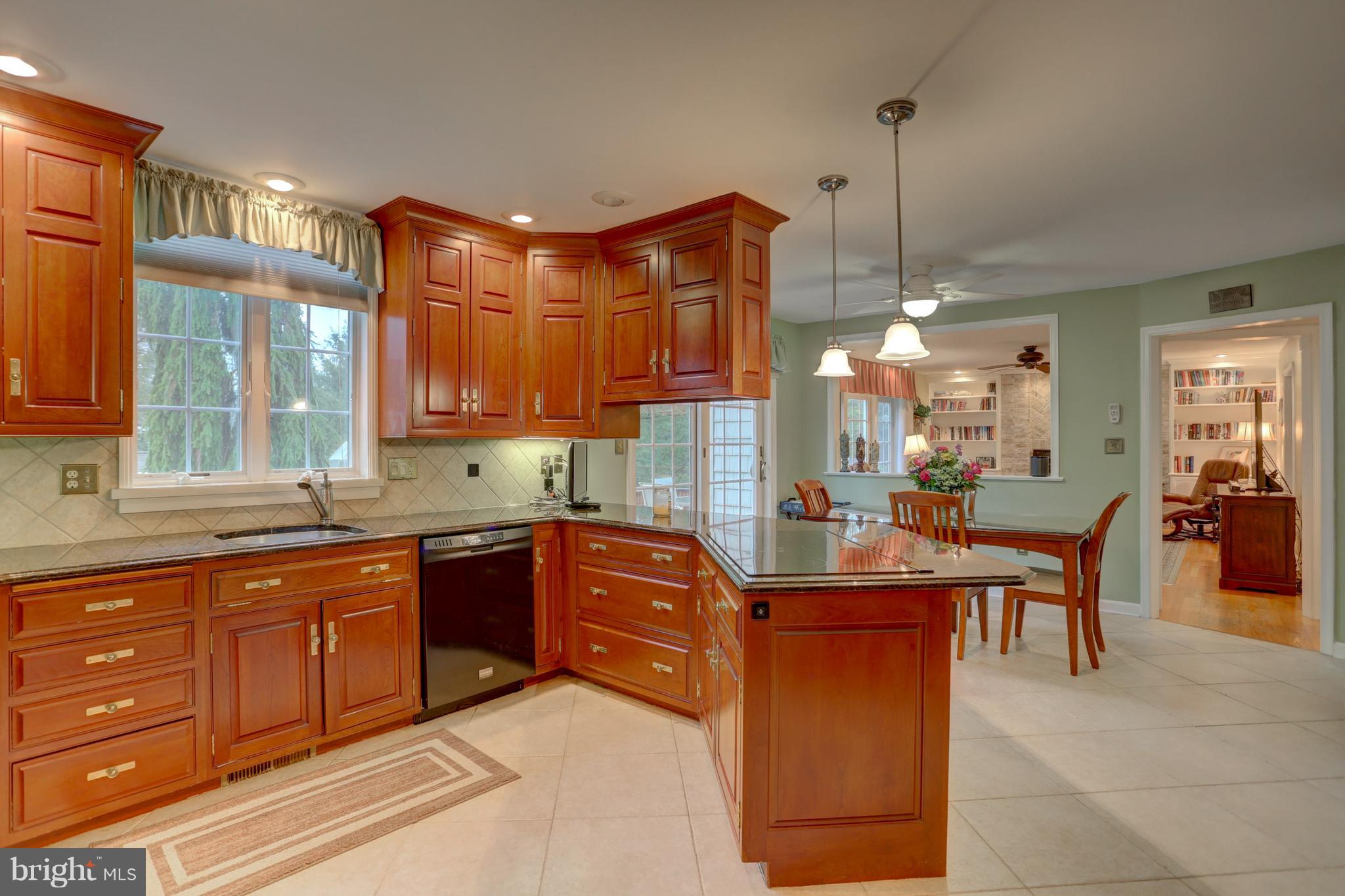 1526 Ridge Road Lancaster, PA 17603 - Photo 8 of 38 Granite Counter Tops