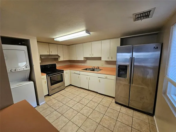 $1,275 | 8225 Fairways Circle, Unit F102, Ocala, FL 34472
