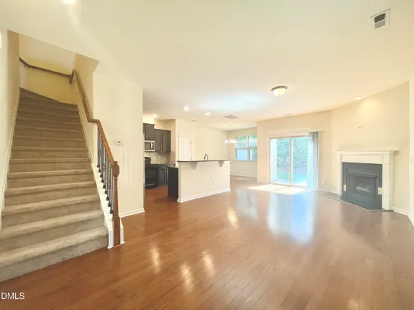 $2,095 | 429 Manchester Park Lane, Morrisville, NC 27560