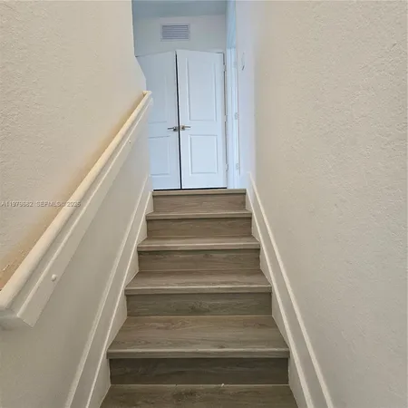 $2,500 | 1720 Southeast 9th Avenue, Homestead, FL 33034