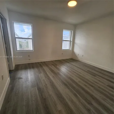 $2,500 | 1720 Southeast 9th Avenue, Homestead, FL 33034