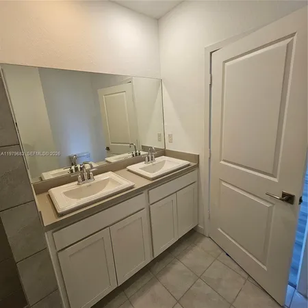 $2,500 | 1720 Southeast 9th Avenue, Homestead, FL 33034