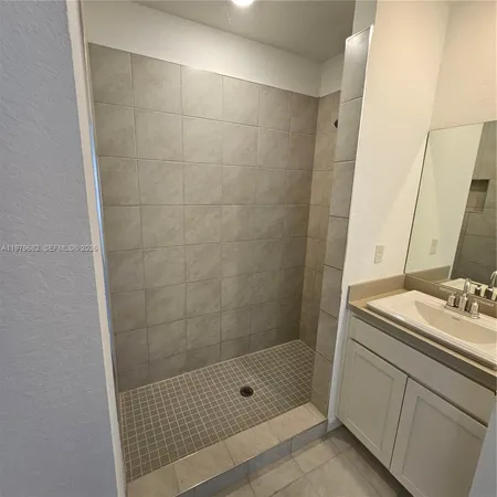 $2,500 | 1720 Southeast 9th Avenue, Homestead, FL 33034