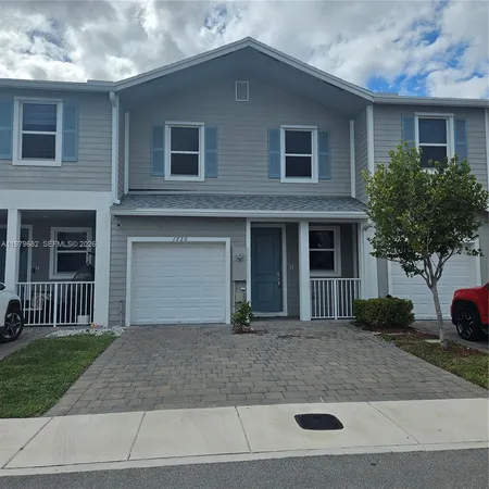 $2,500 | 1720 Southeast 9th Avenue, Homestead, FL 33034