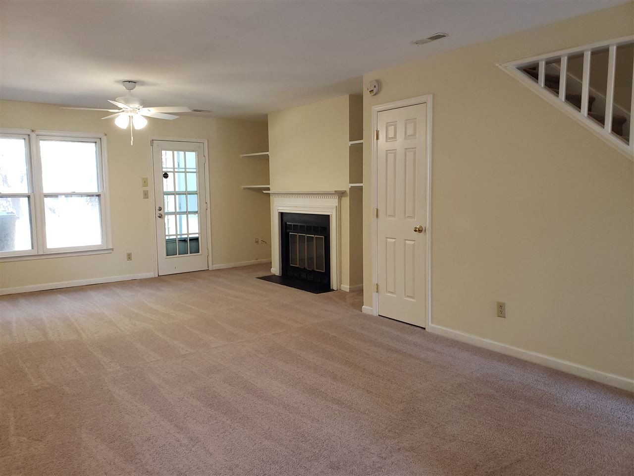 4378 Bona Court Raleigh, NC 27604 - Photo 5 of 20 Livingroom