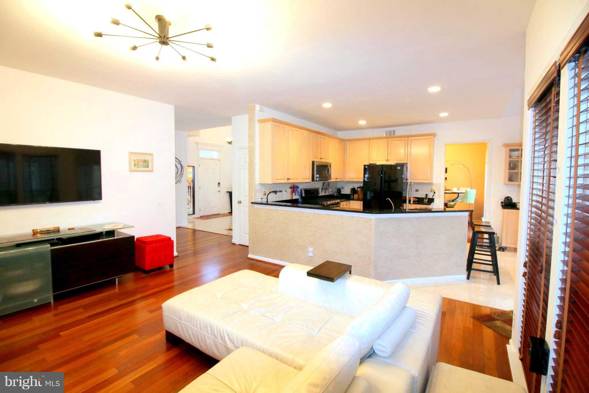 12493 Fox View Way Reston, VA 20191 - Photo 4 of 30 Family Room