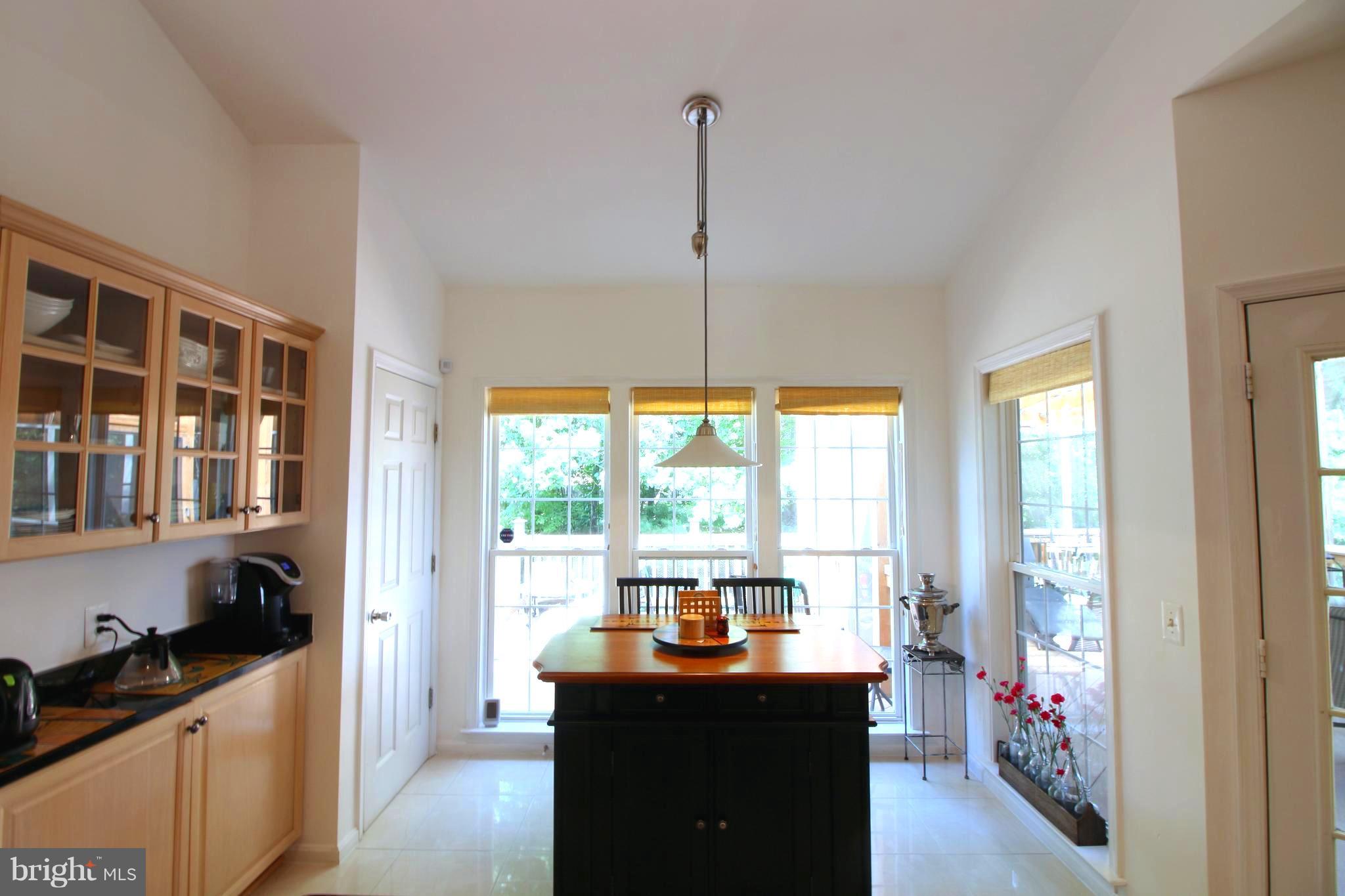 12493 Fox View Way Reston, VA 20191 - Photo 8 of 30 Breakfast Room