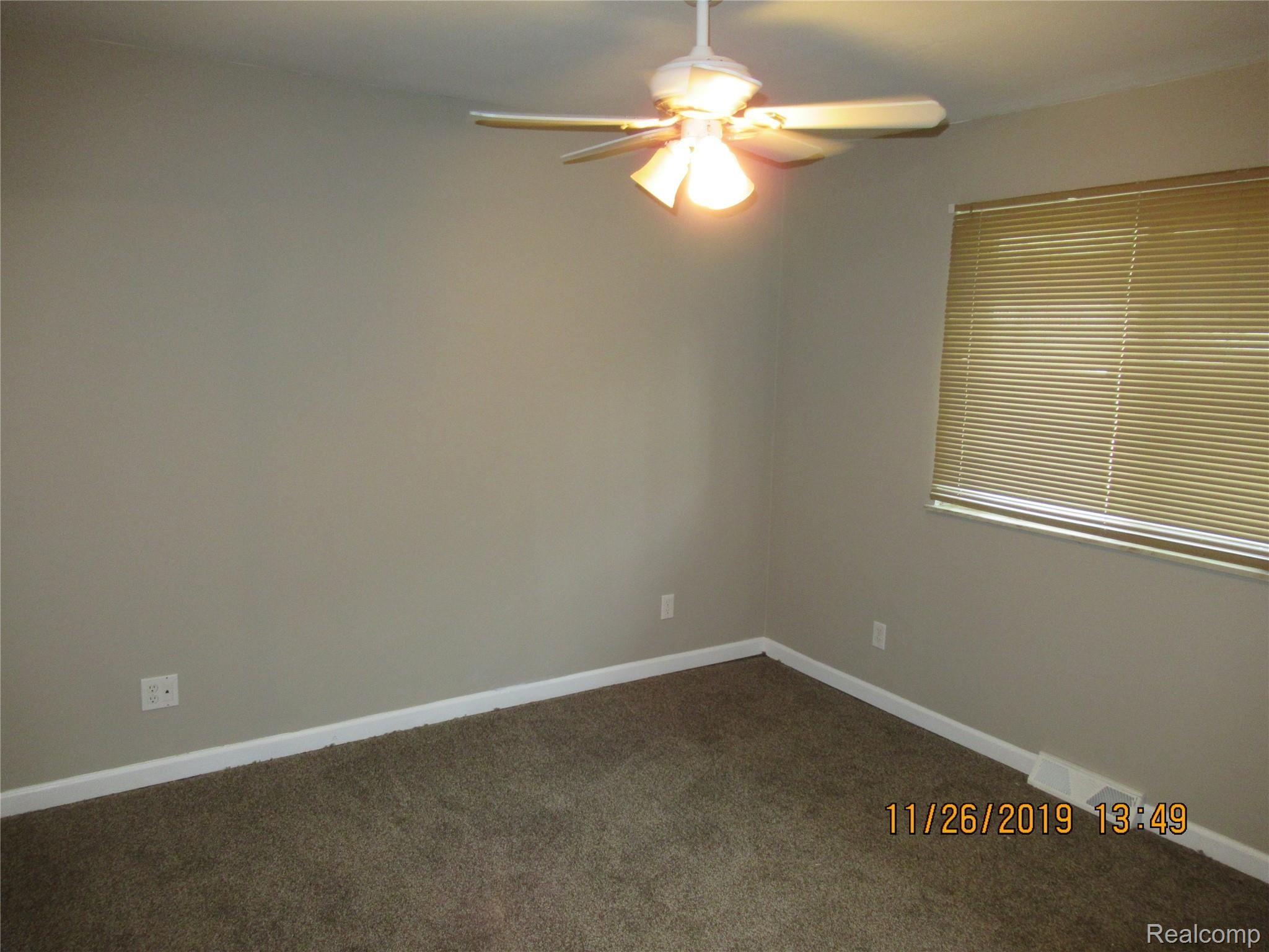 23245 Berg Road Southfield, MI 48033 - Photo 15 of 27 IMG_5863.JPG