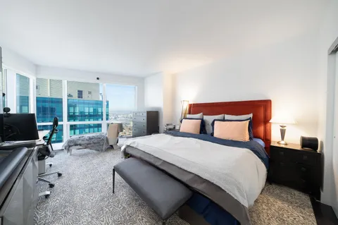 $1,899,000 | 77 Hudson Street, Unit PH 4901, Jersey City, NJ 07302