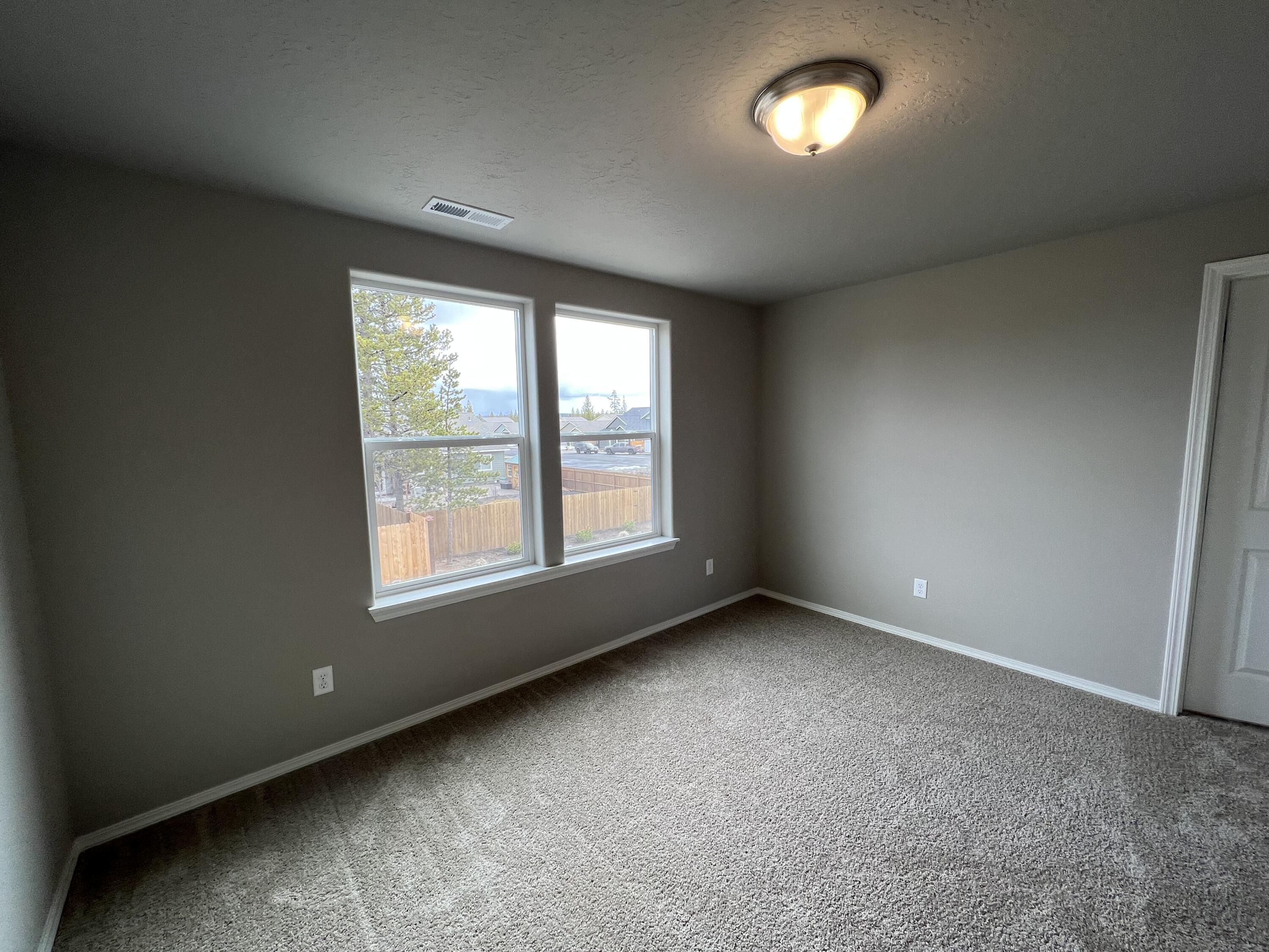 51237 Riley Lane La Pine, OR 97739 - Photo 16 of 25 IMG-2803