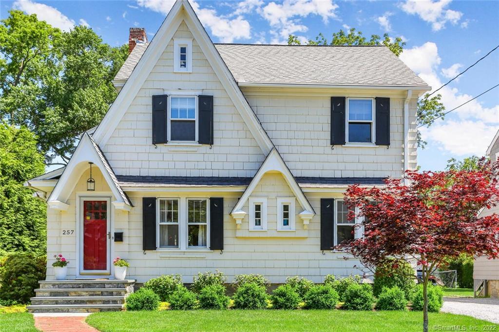 Welcome home to 257 Rowland Road!