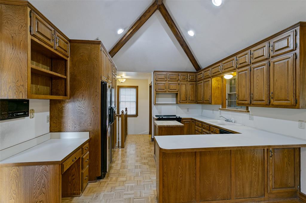 201 Squaw Creek Road Willow Park, TX 76087 - Photo 17 of 29 Gallery Image 17