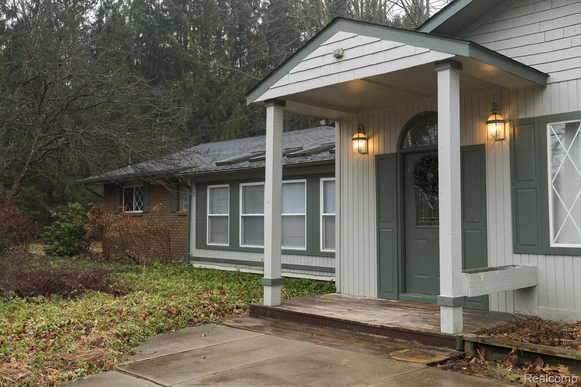 12220 County Line Road Ortonville, MI 48462 - Photo 3 of 48 RayRd2019Web-13.jpg