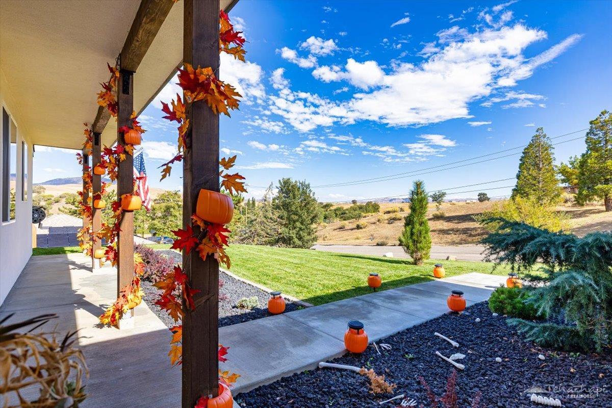 19601 Violette Court Tehachapi, CA 93561 - Photo 5 of 48 Gallery Image 5