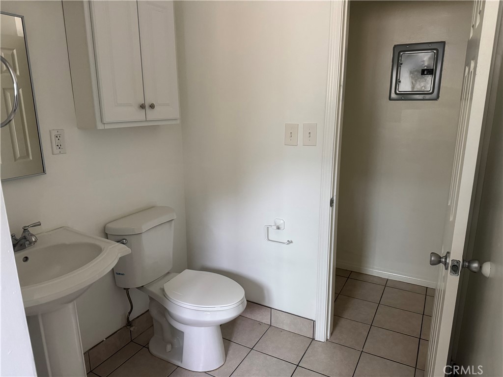 1551 West Ball Road, Unit G Anaheim, CA 92802 - Photo 7 of 16