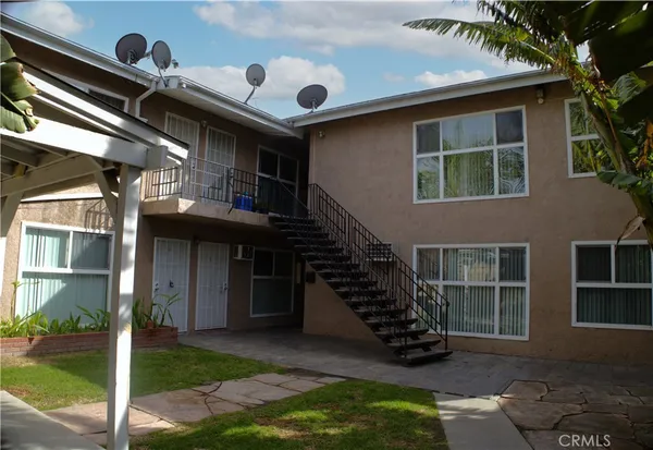 $1,800 | 1551 West Ball Road, Unit G, Anaheim, CA 92802