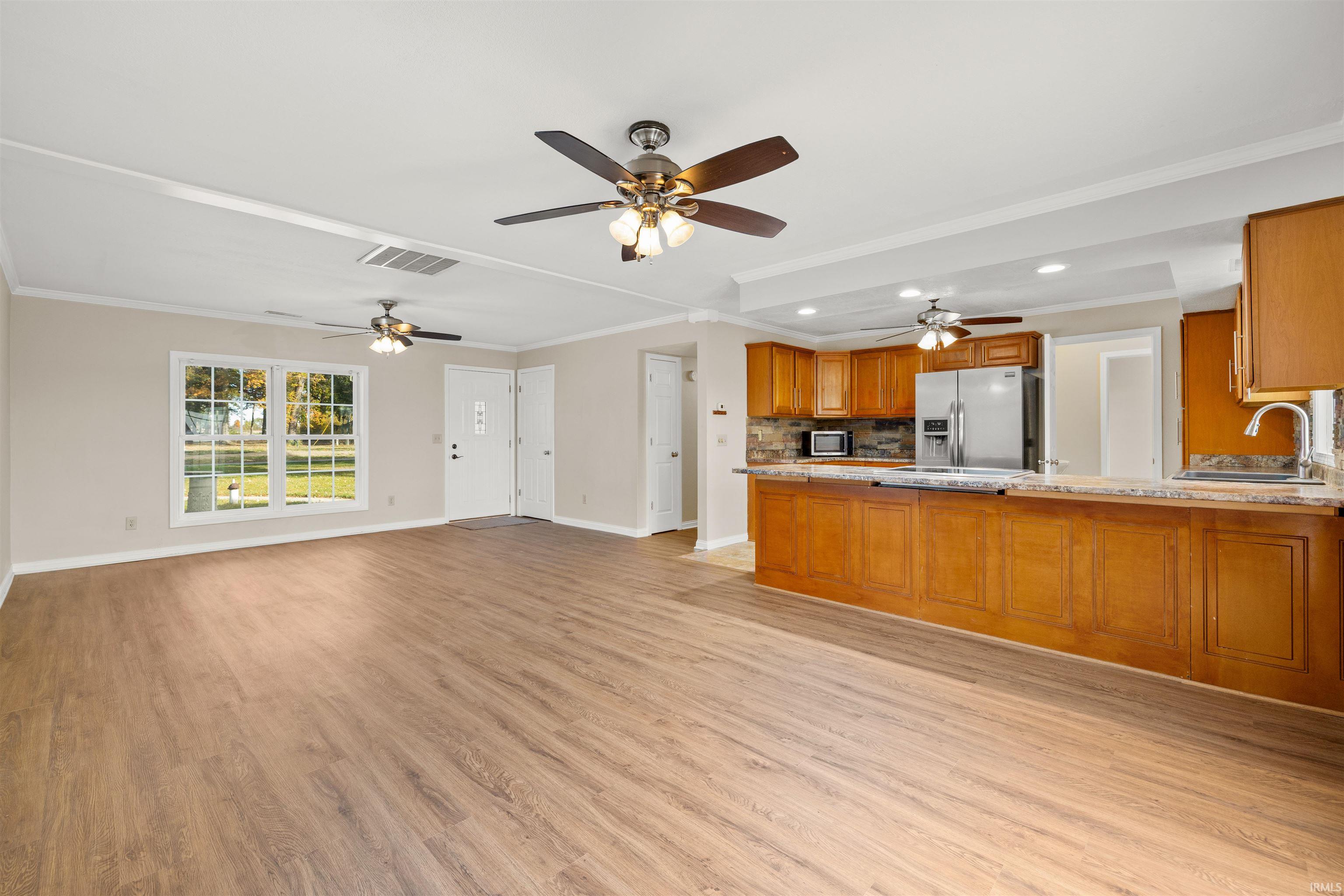 14629 Lake Center Road Fort Wayne, IN 46818 - Photo 11 of 30