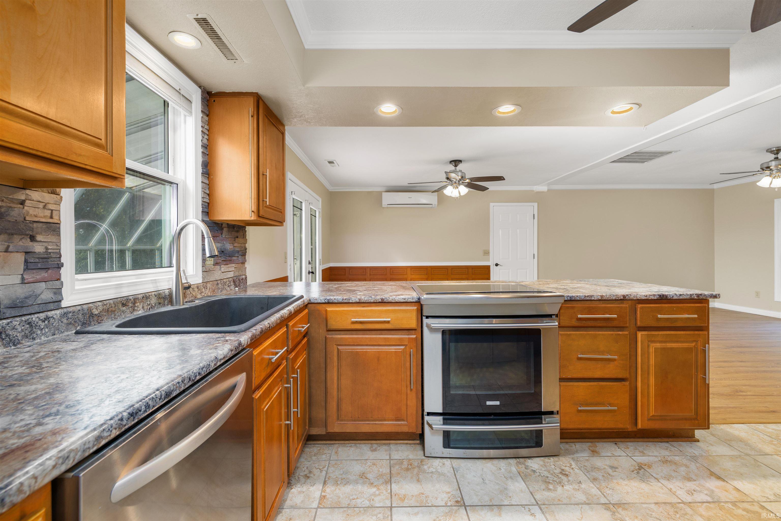 14629 Lake Center Road Fort Wayne, IN 46818 - Photo 16 of 30